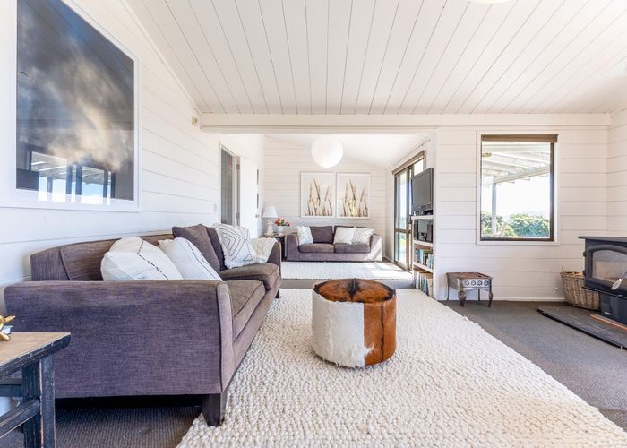  at 115 Sims Road, Te Horo Beach, Otaki