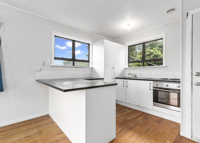  at 6 Coles Place, Manurewa, Manukau City, Auckland