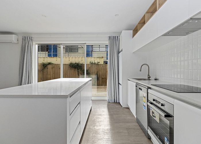  at 5/28 Cameron Road, Hamilton East, Hamilton
