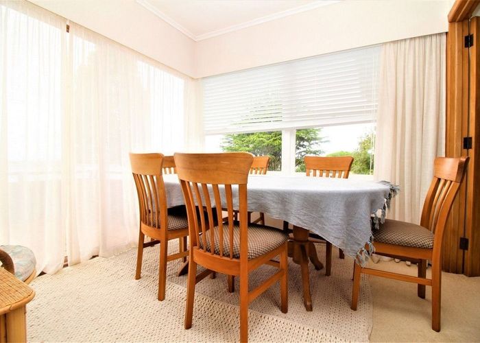  at 8 Mason Street, New Lynn, Auckland