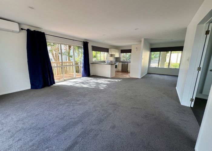  at 342a East Coast Road, Sunnynook, North Shore City, Auckland