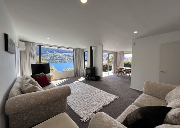  at 379 Peninsula Road, Kelvin Heights, Queenstown