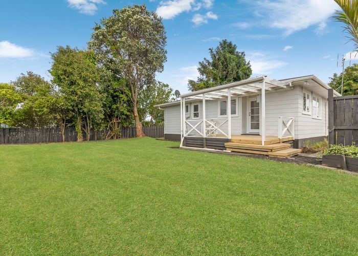  at 11 Burlington Place, Manurewa, Manukau City, Auckland