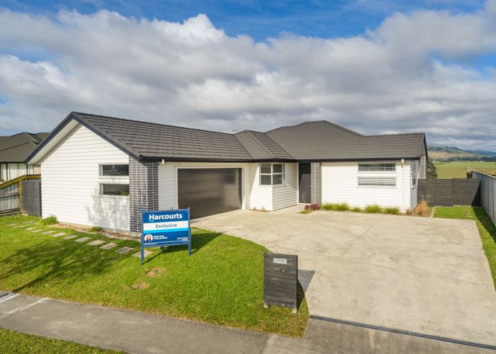  at 162 Pacific Drive, Fitzherbert, Palmerston North