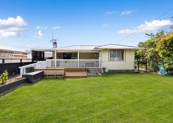  at 17 Glenview Terrace, Glenview, Hamilton, Waikato
