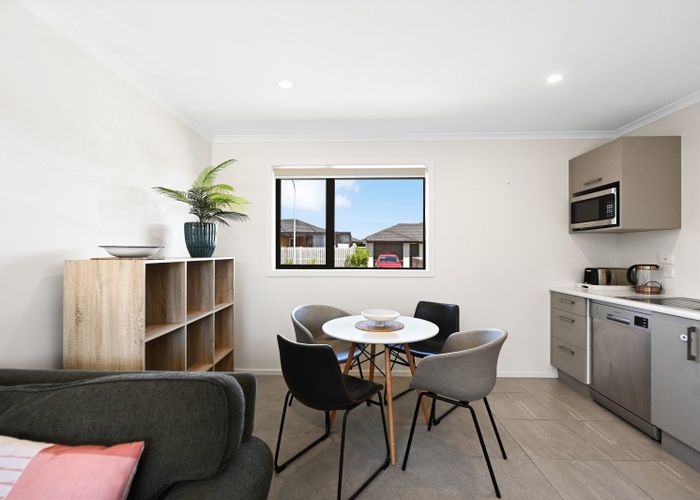  at 1 Manawaroa Close, Grandview Heights, Hamilton