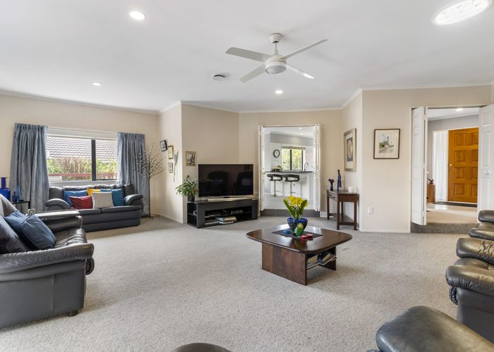  at 12 Daria Place, Northpark, Auckland