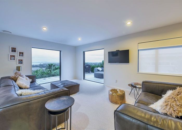  at 137 Luckens Road, West Harbour, Waitakere City, Auckland