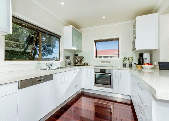  at 1/12 Penzance Road, Mairangi Bay, Auckland