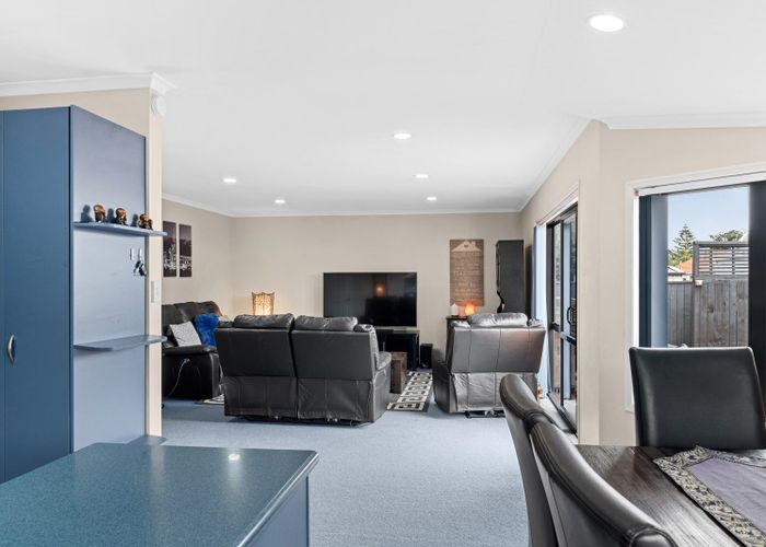 at 2/213 Coronation Avenue, Welbourn, New Plymouth