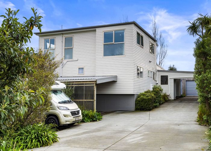 For sale 28 Third View Avenue, Beachlands, Manukau City, Auckland