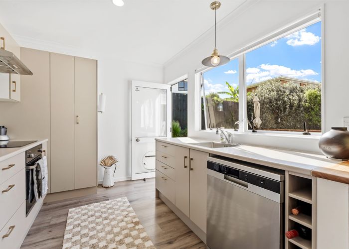  at 4b Kenneth Hopper Place, Manly, Rodney, Auckland