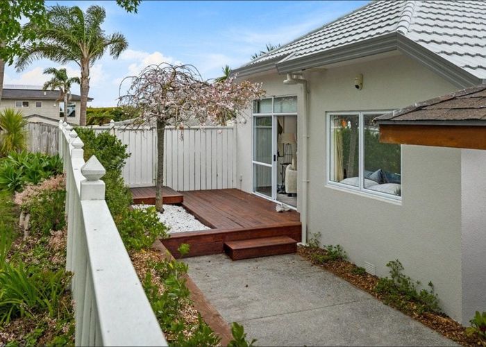  at 5 Oystergrove Road, West Harbour, Waitakere City, Auckland