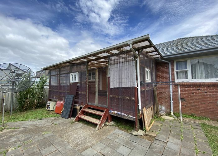  at 5 Malone Road, Mount Wellington, Auckland