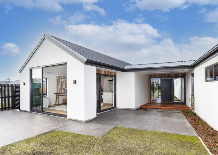  at 100 Skibbereen Drive, Halswell, Christchurch City, Canterbury