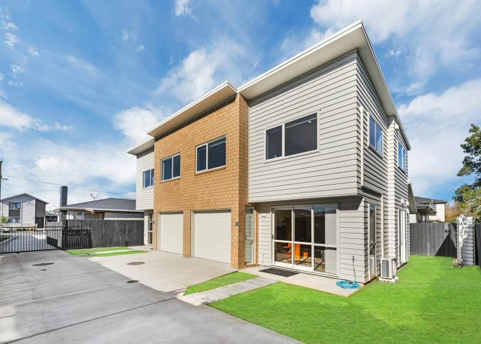  at 5A and 5B Kerrydale, Manurewa, Manukau City, Auckland