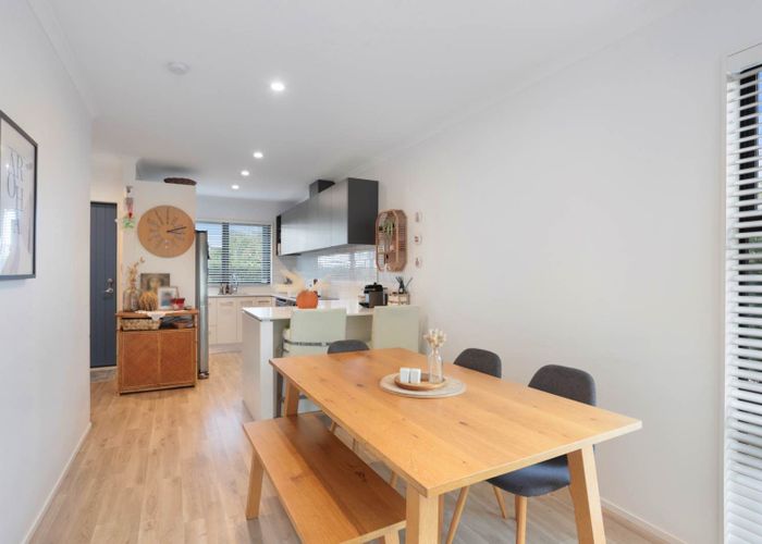  at 59  William Wallbank Crescent, Swanson, Waitakere City, Auckland