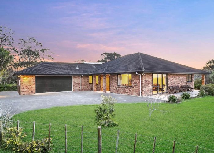  at 286 Sturges Road, Henderson, Waitakere City, Auckland