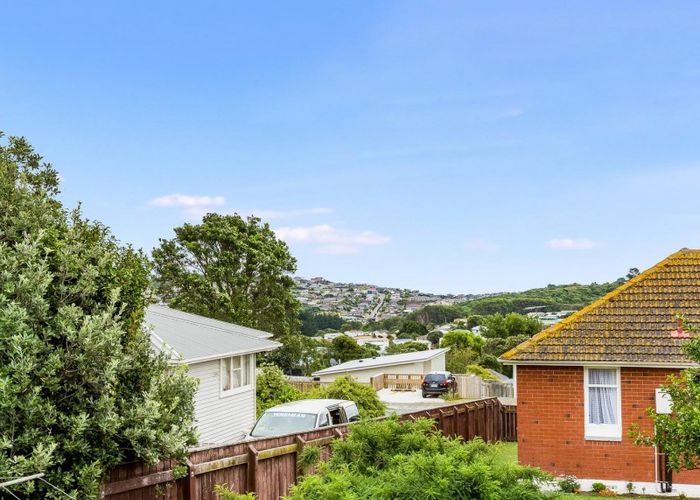  at 8 Marne Grove, Waitangirua, Porirua