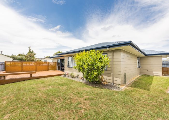  at 91 Hillcrest Drive, Kelvin Grove, Palmerston North