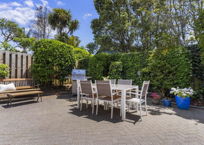  at 2/27 Sorrel Crescent, Bucklands Beach, Auckland