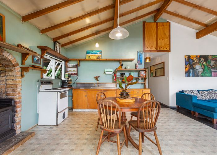  at 118 Victory Road, Laingholm, Auckland