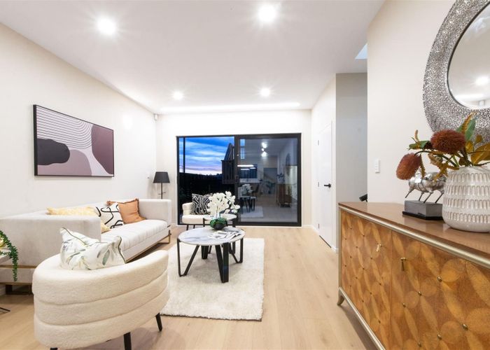  at 4 Greenbrier Street, Westgate, Waitakere City, Auckland