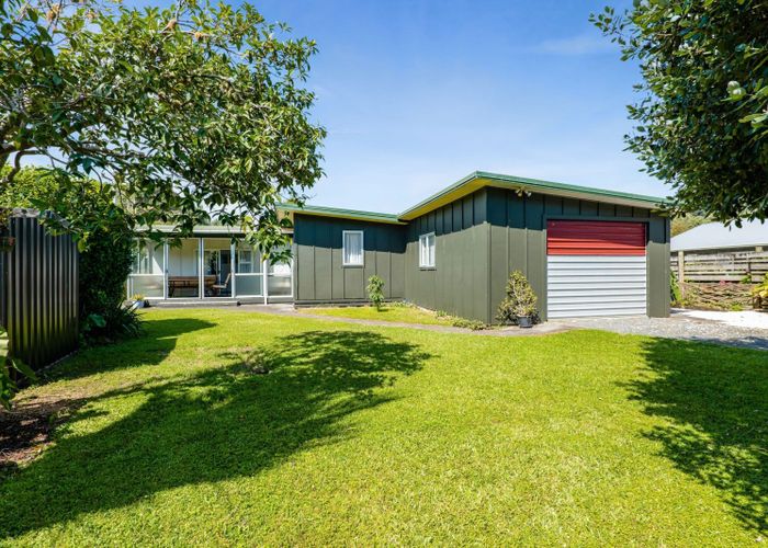  at 2 Hills Road, Tongaporutu
