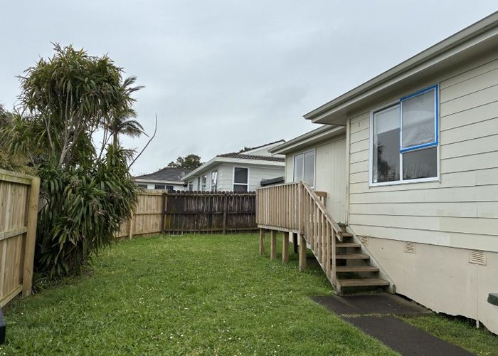  at 2/3 Etherton Drive, Weymouth, Manukau City, Auckland