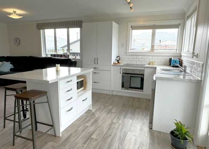  at 8 Robinson Street, Blaketown, Greymouth