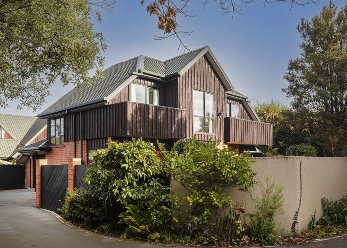  at 2/77 Hinau Street, Riccarton, Christchurch