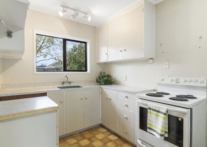  at 2/25 Ti Nana Cres, Henderson, Waitakere City, Auckland