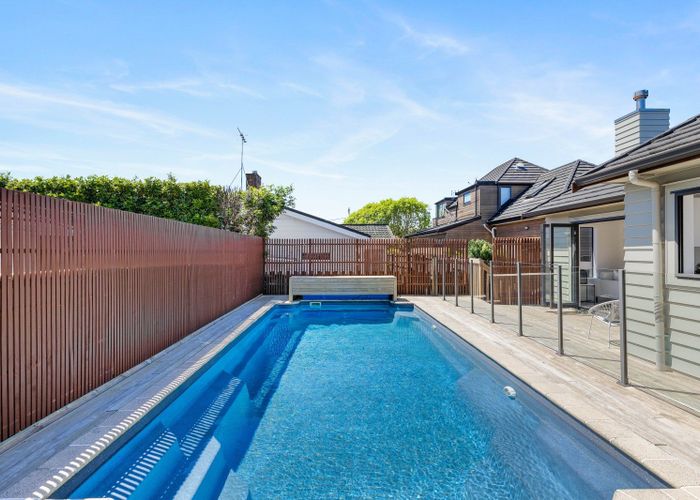  at 36 Wainui Avenue, Point Chevalier, Auckland City, Auckland