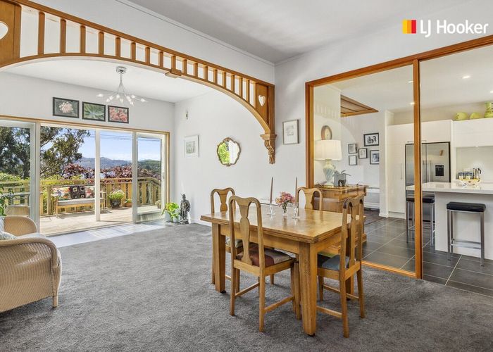  at 33 Marine Parade, Macandrew Bay, Dunedin