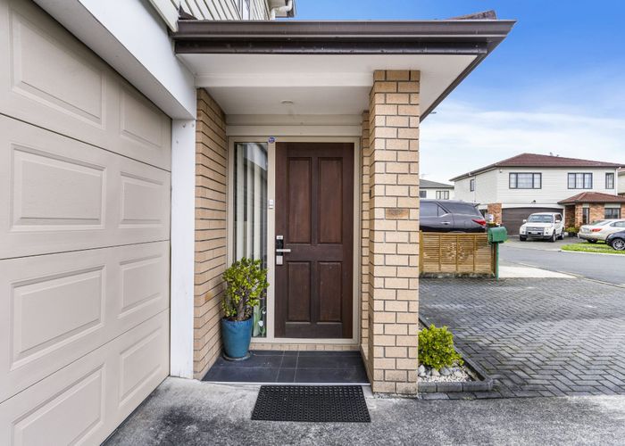  at 12 Magnolia Place, Flat Bush, Auckland