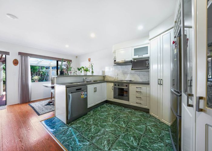  at 8/427 Albany Highway, Albany, North Shore City, Auckland