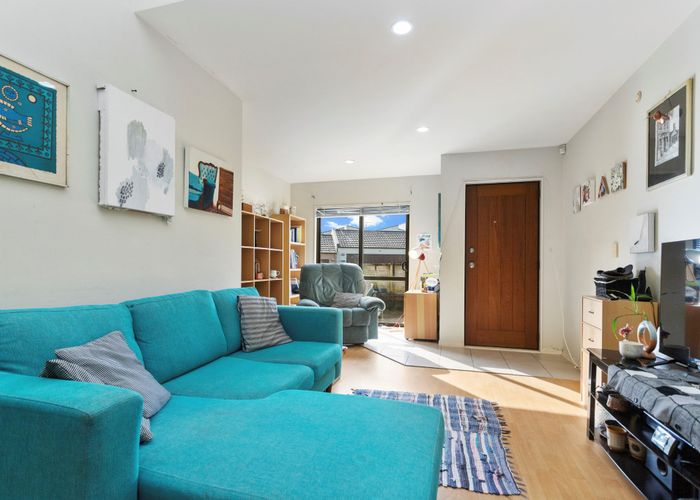  at 28 Spalding Rise, Golflands, Auckland
