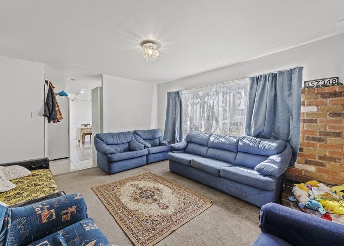  at 1/69 Kenderdine Road, Papatoetoe, Auckland