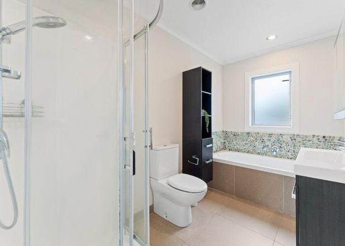  at 24 Kiteroa Terrace, Rothesay Bay, North Shore City, Auckland