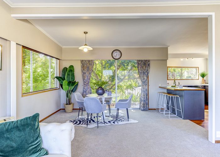  at 15 Naylor Street, Hamilton East, Hamilton