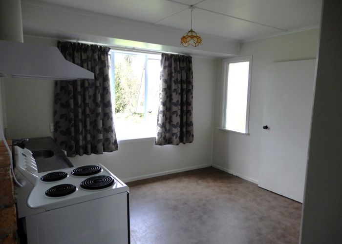  at 27 Lee Road, Hannahs Bay, Rotorua, Bay Of Plenty
