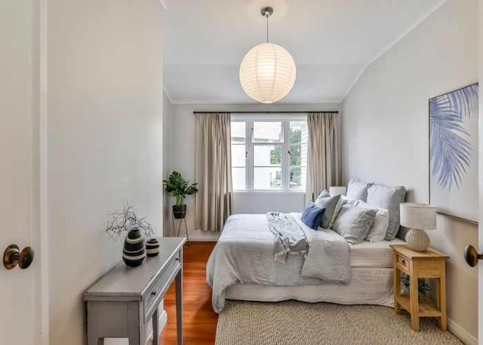  at 27 Kanuka Street, Point Chevalier, Auckland City, Auckland