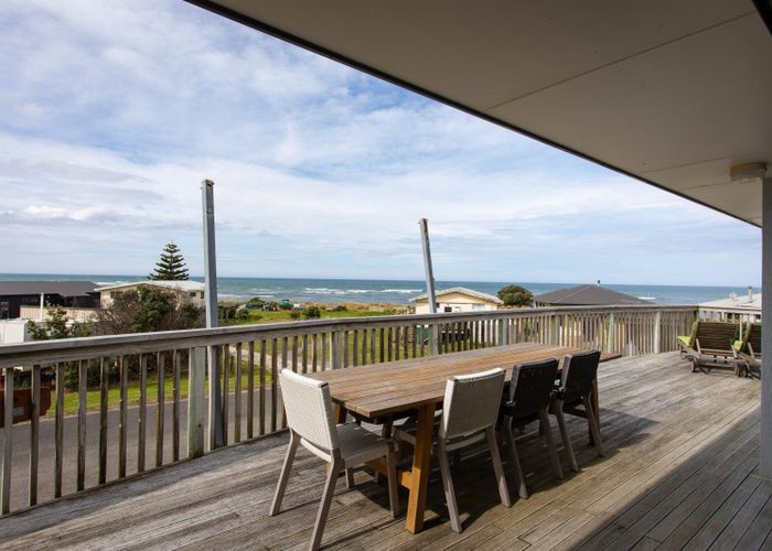  at 84 Akitio Esplanade, Akitio