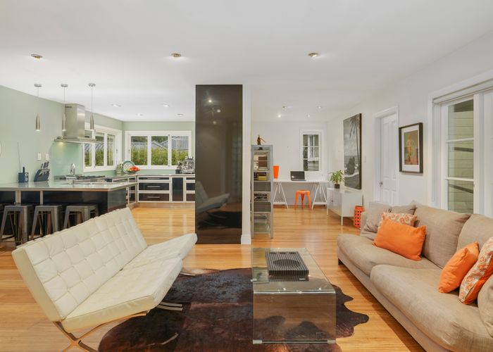  at 18 Hollywood Avenue, Titirangi, Auckland