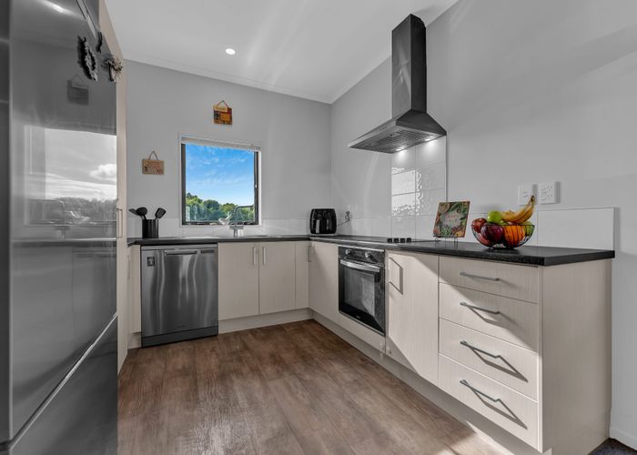  at 36 Kuurae Crescent, Weymouth, Manukau City, Auckland