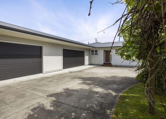  at 2 Bideford Street, Brooklands, New Plymouth
