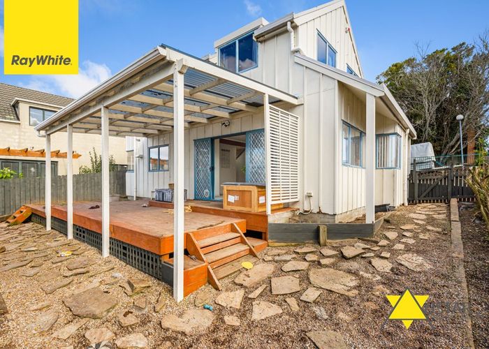  at 1/485 Don Buck Road, Massey, Waitakere City, Auckland