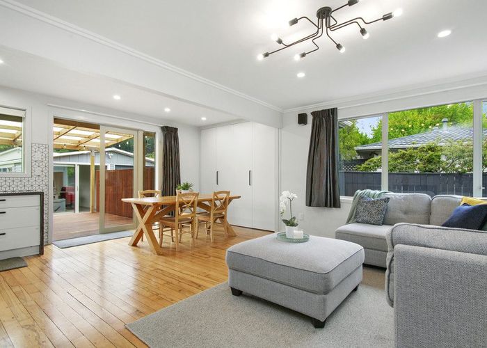 at 4 Ponderosa Grove, Maoribank, Upper Hutt