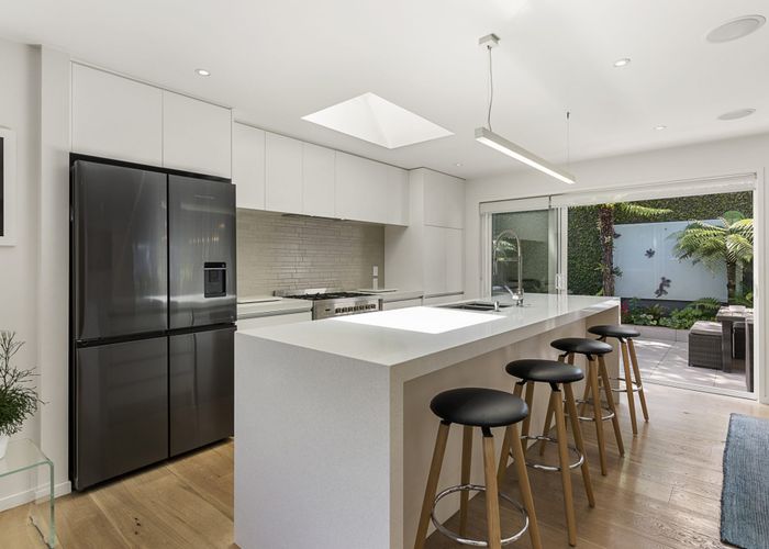  at 1/9 Montrose Terrace, Mairangi Bay, North Shore City, Auckland