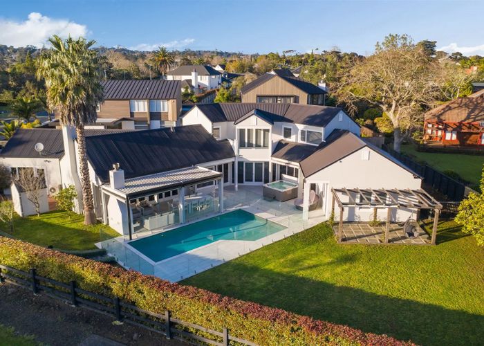  at 90 Roland Road, Greenhithe, Auckland